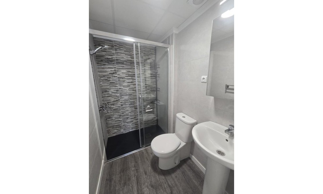 Wiederverkauf - Wohnung -
Torrevieja - Playa del Cura
