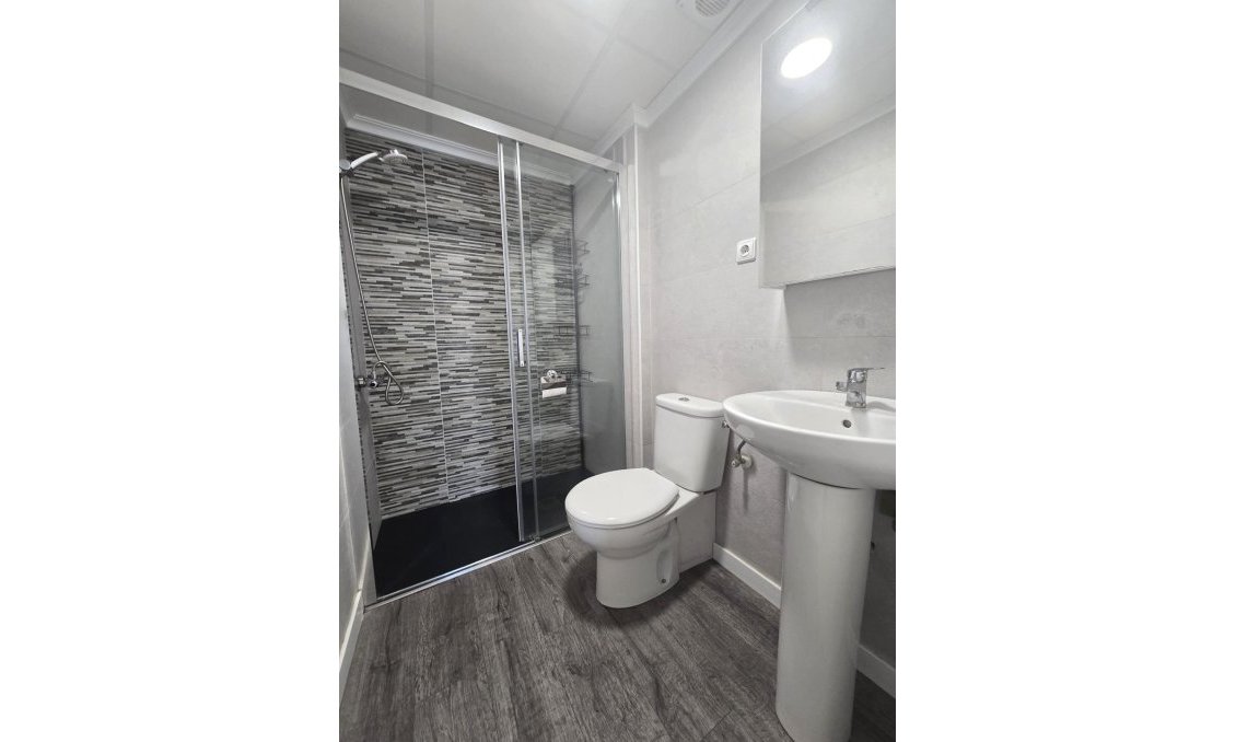 Wiederverkauf - Wohnung -
Torrevieja - Playa del Cura
