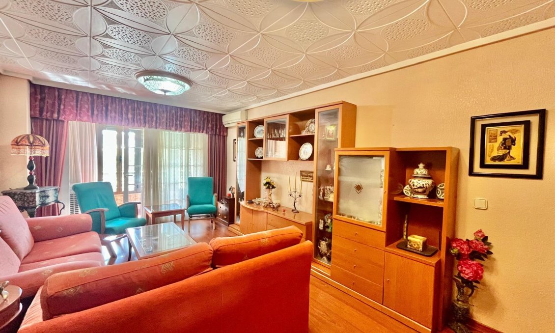 Wiederverkauf - Wohnung -
Torrevieja - Centro