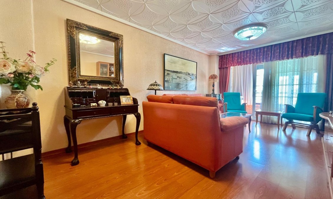 Wiederverkauf - Wohnung -
Torrevieja - Centro