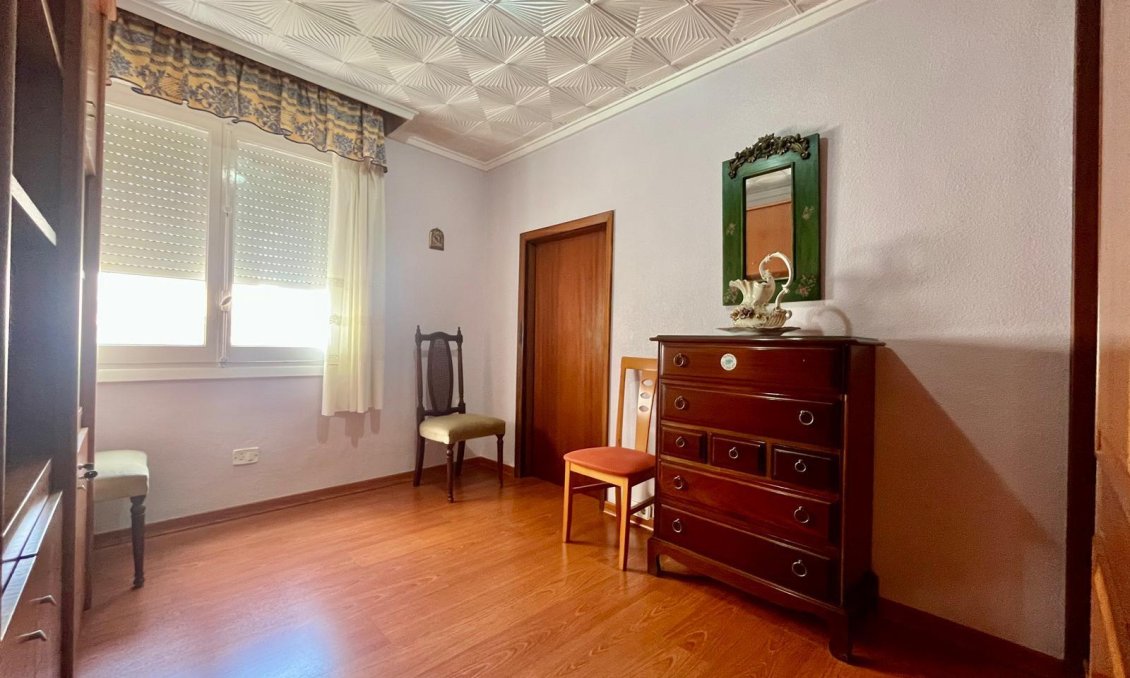 Wiederverkauf - Wohnung -
Torrevieja - Centro
