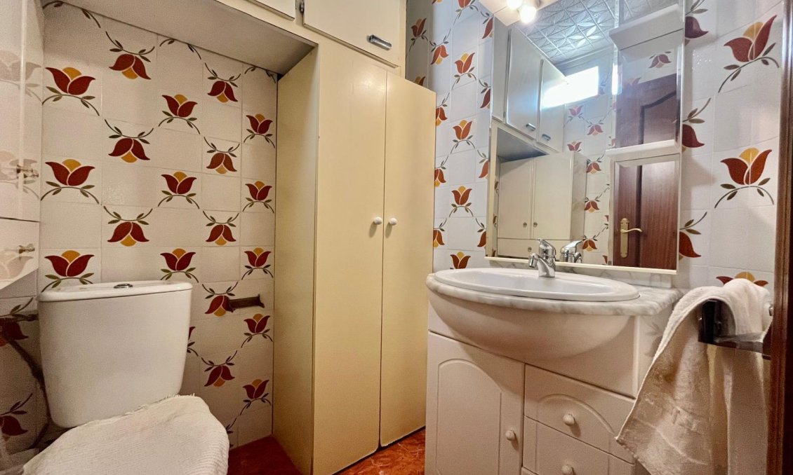 Wiederverkauf - Wohnung -
Torrevieja - Centro
