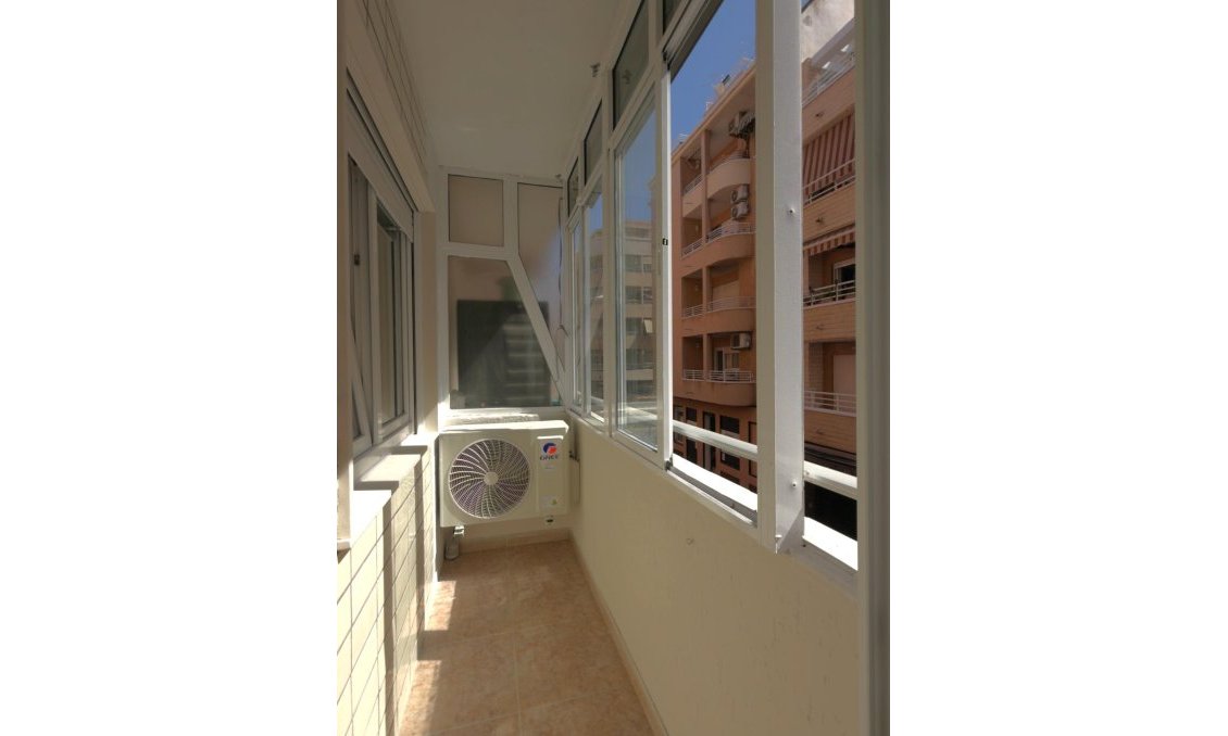 Wiederverkauf - Wohnung -
Torrevieja - Curva Del Palangre