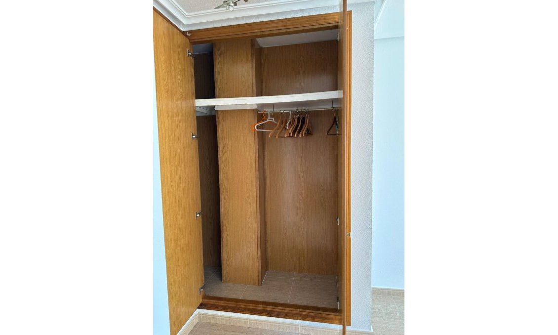 Használt Ingatlanok - Apartman -
Torrevieja - Centrum