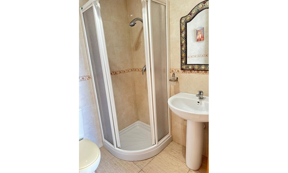 Segunda mano - Apartamento -
Torrevieja - Centro