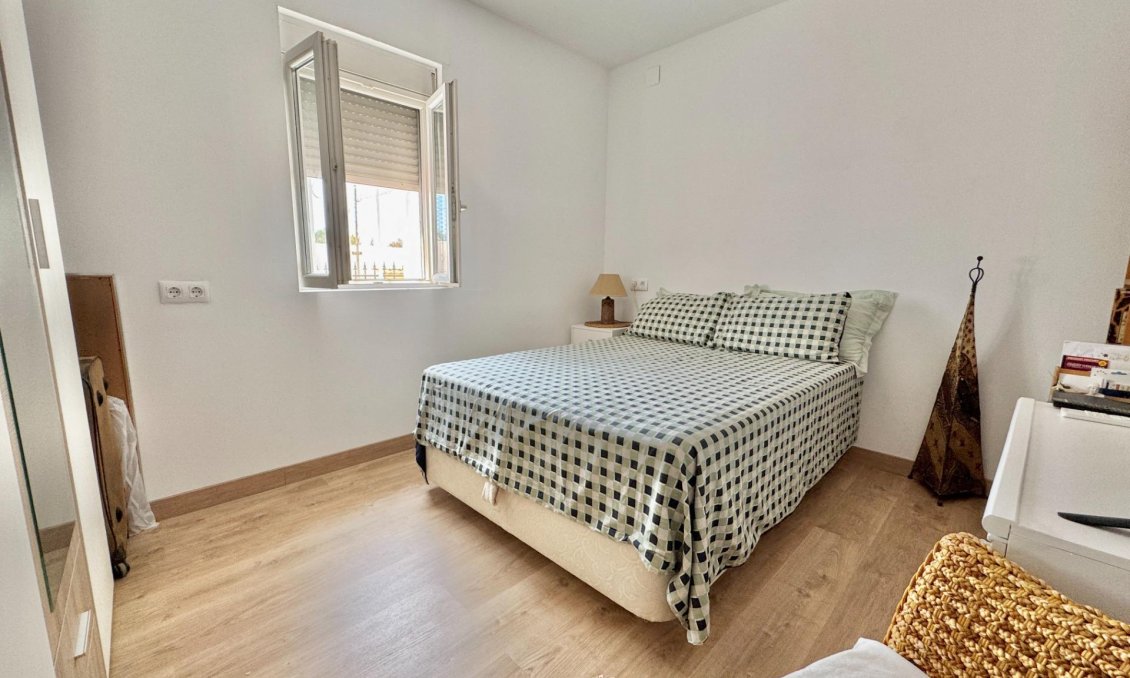 Segunda mano - Villa -
Dolores - Comunidad Valenciana