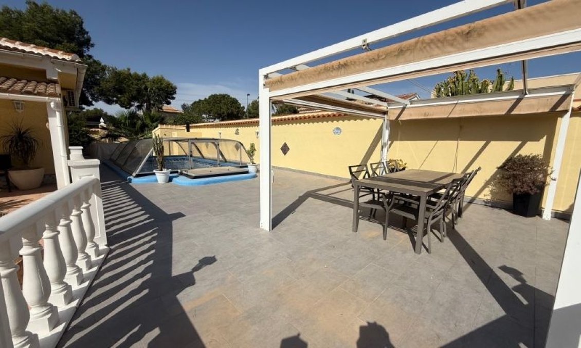 Segunda mano - Villa -
Pinar de Campoverde - Inland