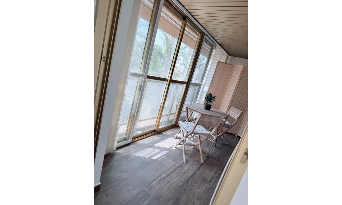 Revânzare - Apartament -
Torrevieja - Costa Blanca