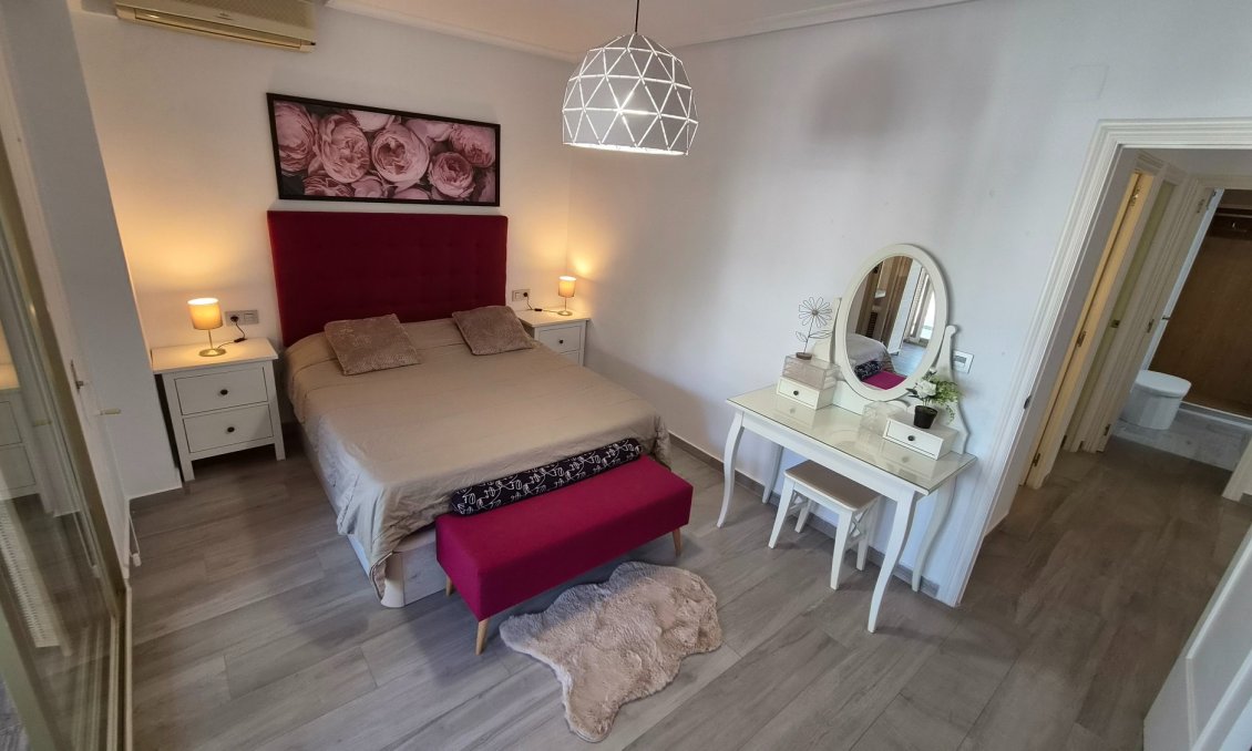 Revânzare - Apartament -
Torrevieja - Costa Blanca
