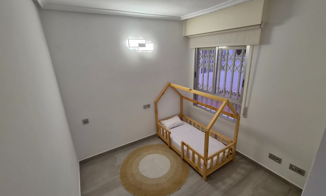 Revânzare - Apartament -
Torrevieja - Costa Blanca
