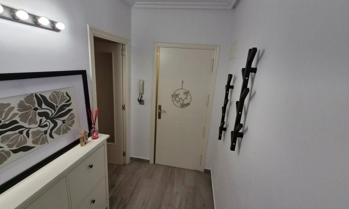 Revânzare - Apartament -
Torrevieja - Costa Blanca