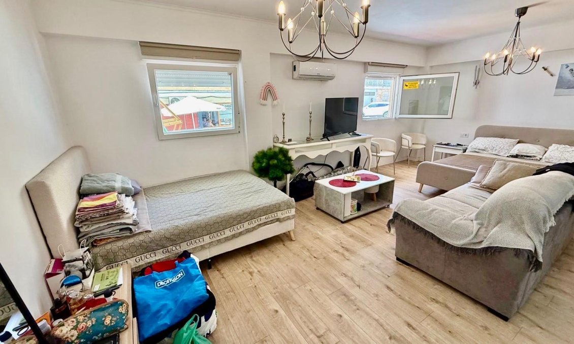 Revânzare - Apartament -
Torrevieja - Estacion De Autobuses
