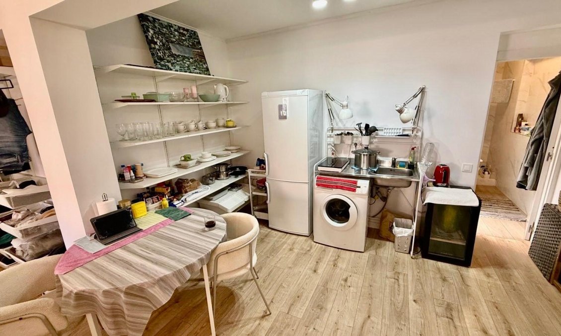 Revânzare - Apartament -
Torrevieja - Estacion De Autobuses