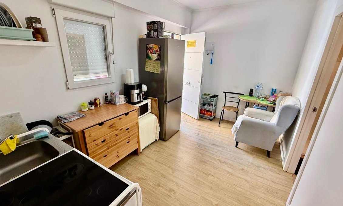Revânzare - Apartament -
Torrevieja - Estacion De Autobuses