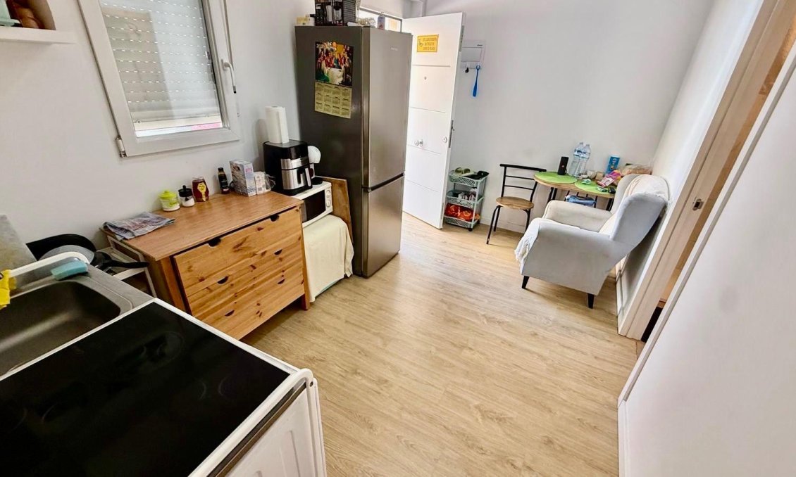 Revânzare - Apartament -
Torrevieja - Estacion De Autobuses