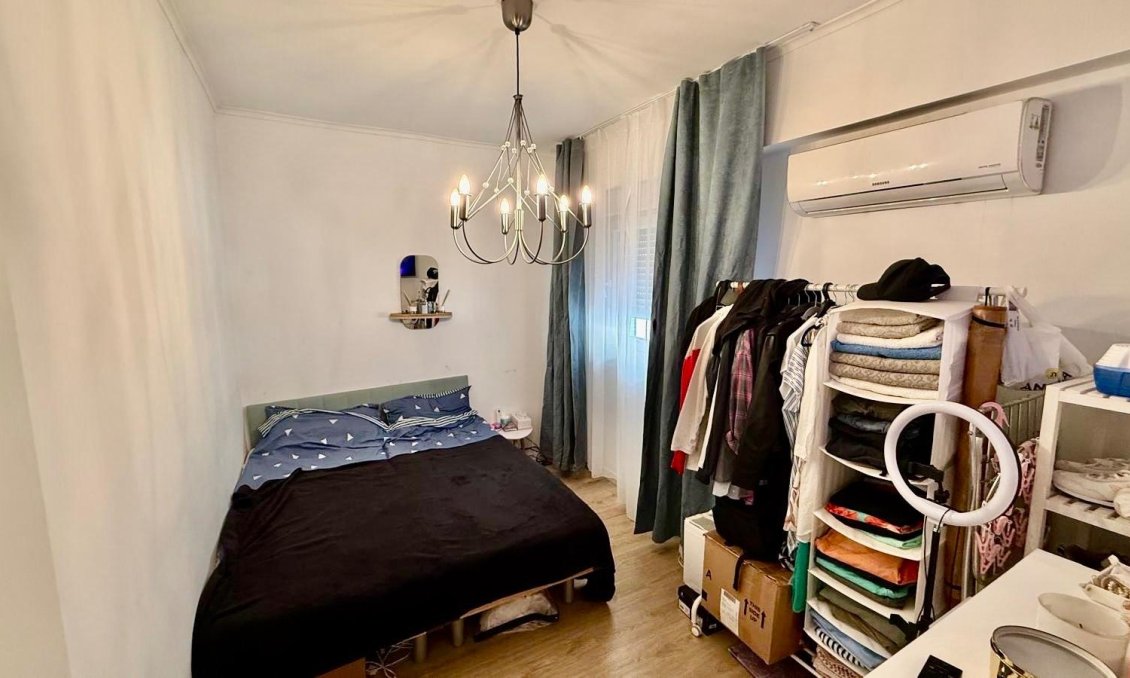 Revânzare - Apartament -
Torrevieja - Estacion De Autobuses