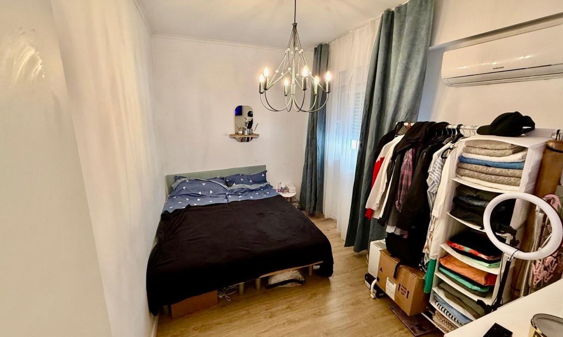 Revânzare - Apartament -
Torrevieja - Estacion De Autobuses