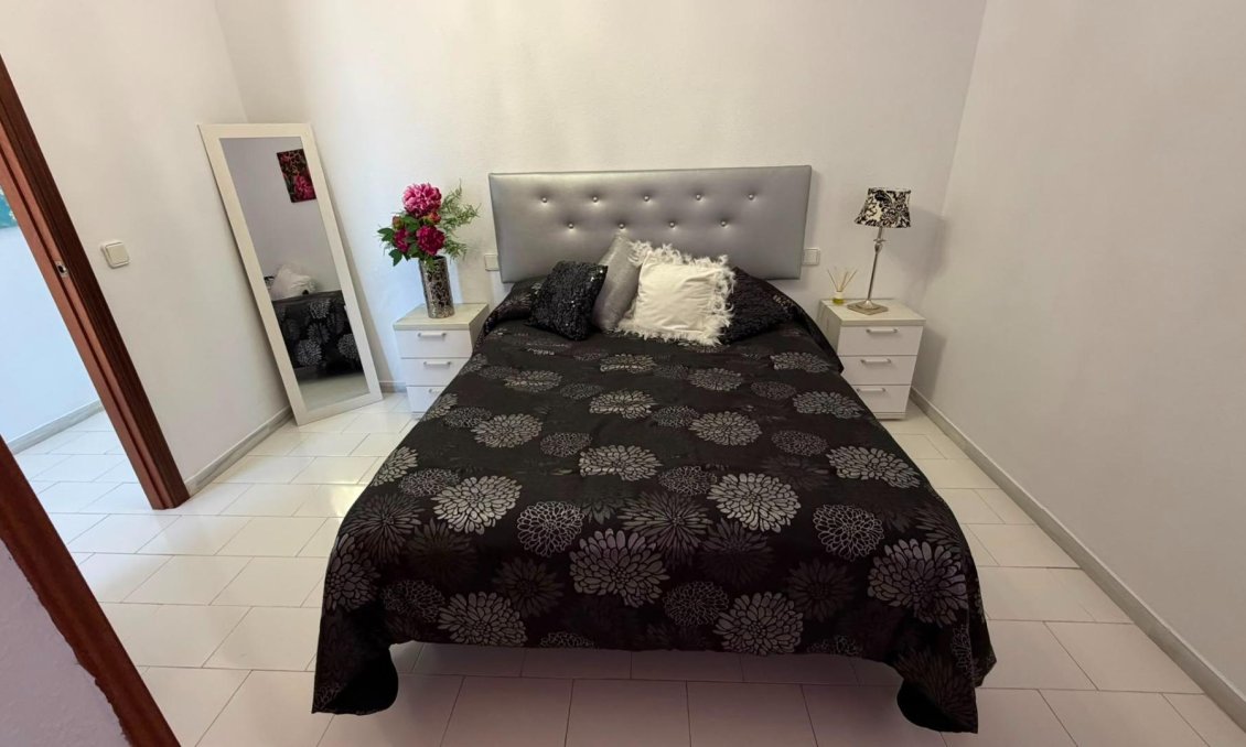 Revânzare - Apartament -
Torrevieja - Torreblanca