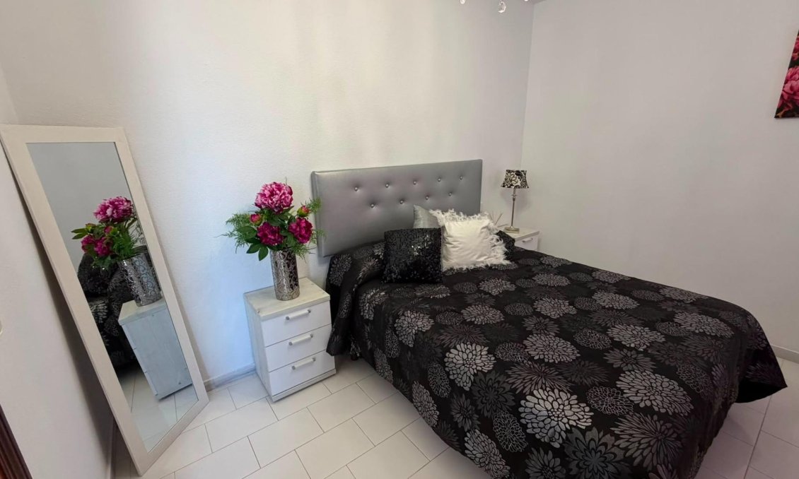 Revânzare - Apartament -
Torrevieja - Torreblanca
