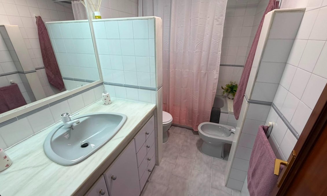 Revânzare - Apartament -
Torrevieja - Torreblanca