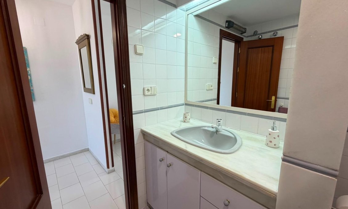 Revânzare - Apartament -
Torrevieja - Torreblanca