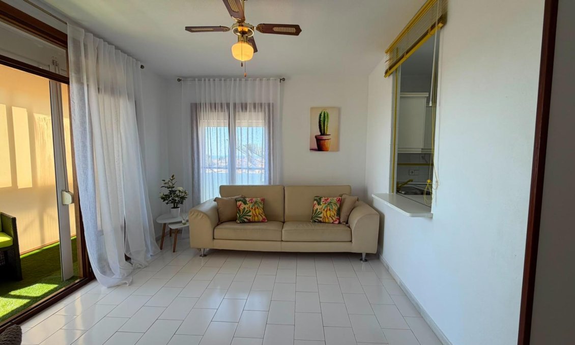 Revânzare - Apartament -
Torrevieja - Torreblanca