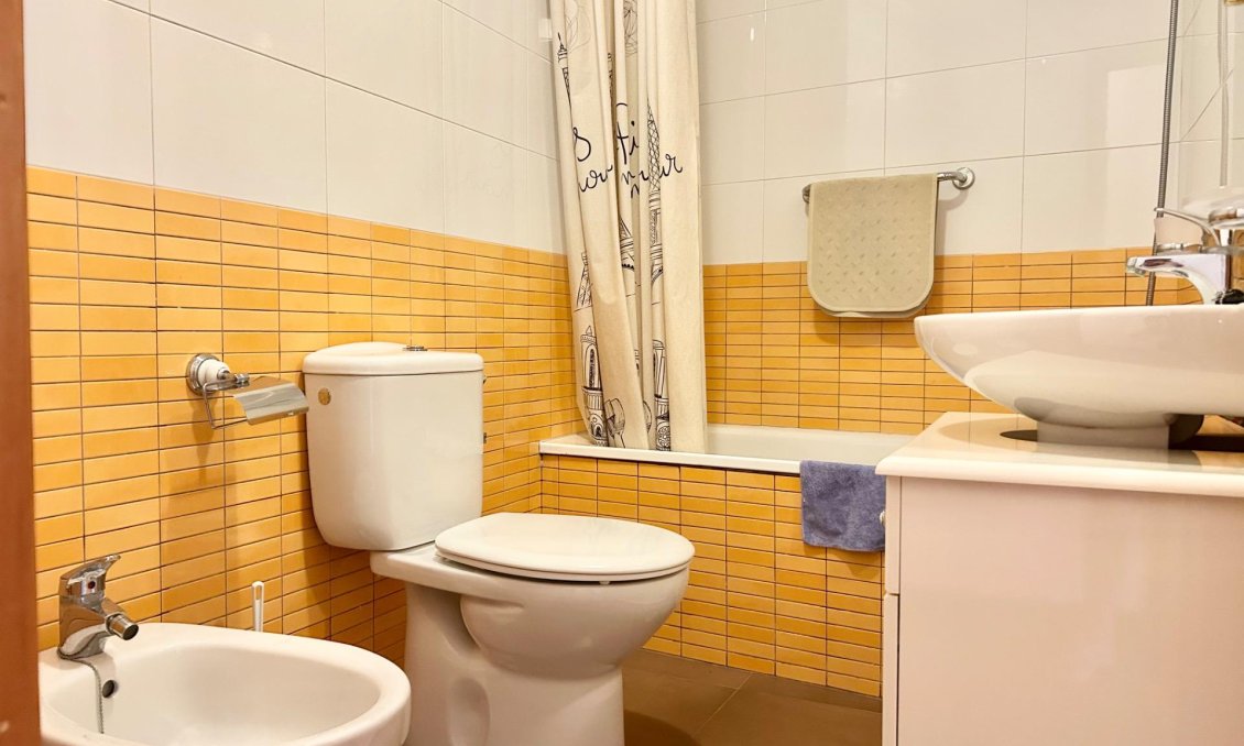 Revânzare - Apartament -
Torrevieja - Centro