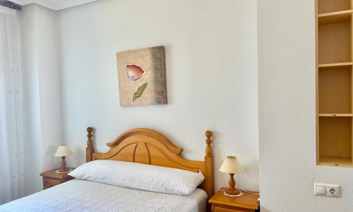 Revânzare - Apartament -
Torrevieja - Centro