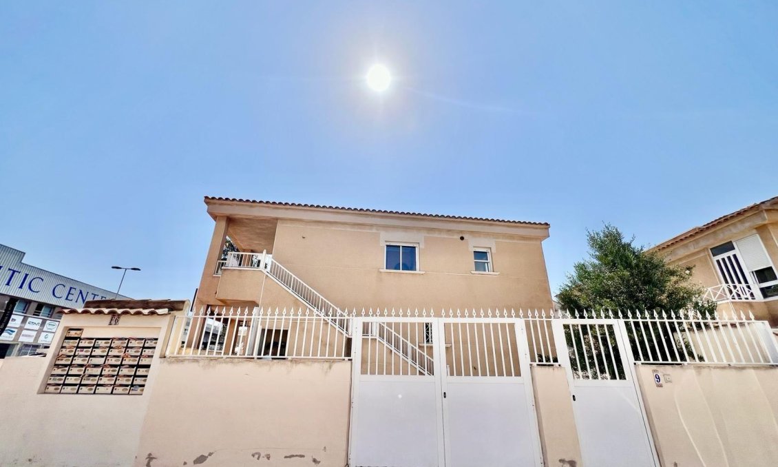 Revânzare - Bungalou -
Torrevieja - Centro