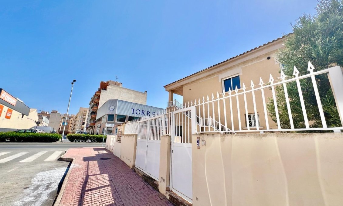Revânzare - Bungalou -
Torrevieja - Centro