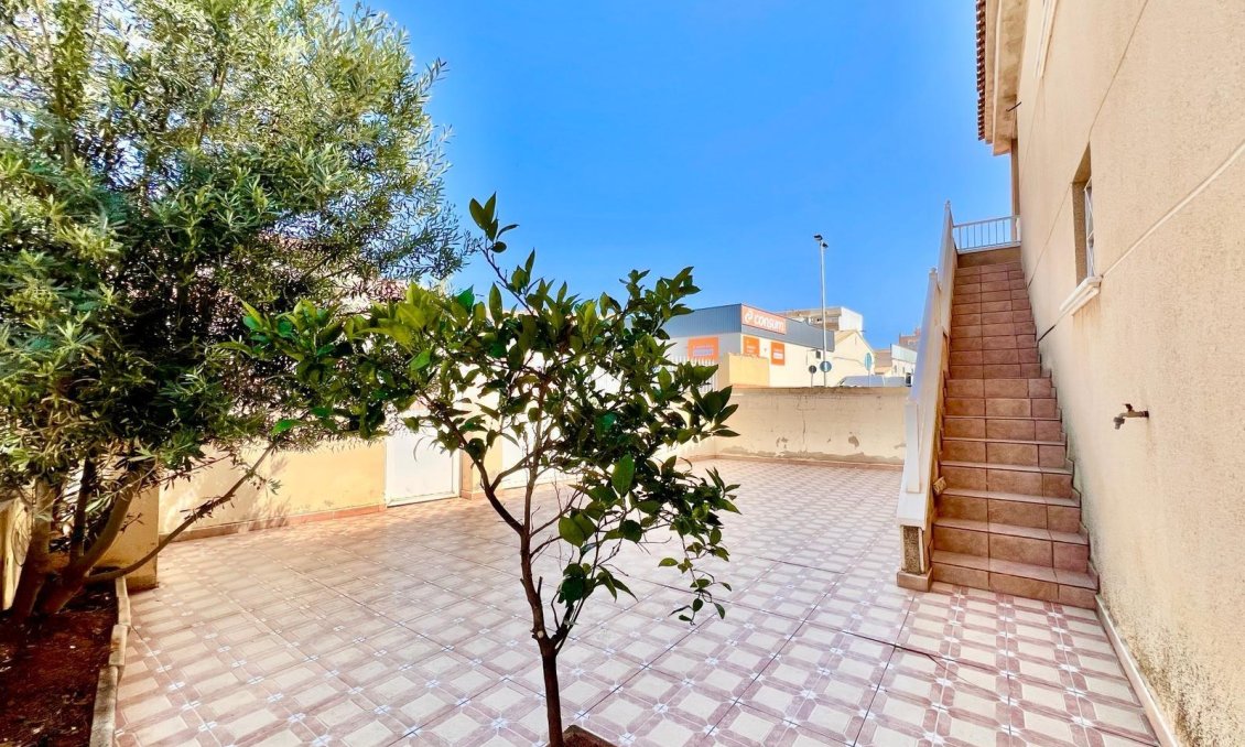 Revânzare - Bungalou -
Torrevieja - Centro