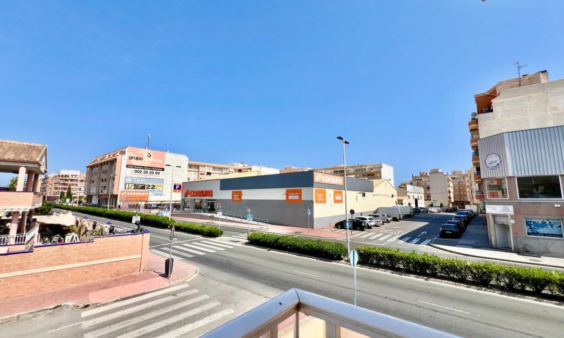 Revânzare - Bungalou -
Torrevieja - Centro