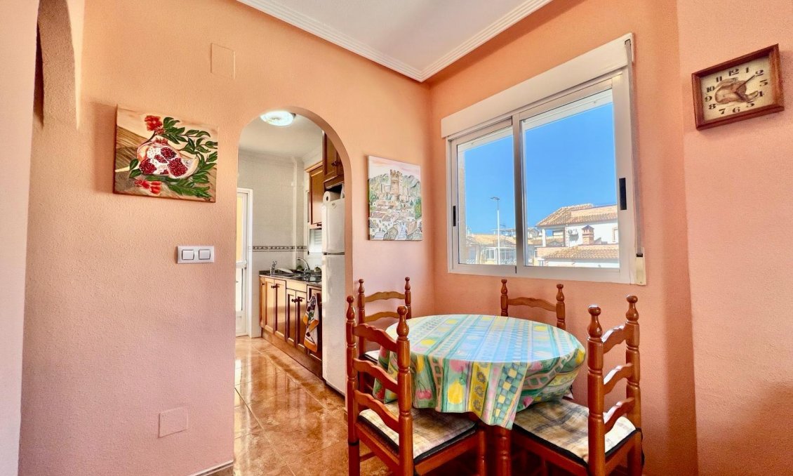 Revânzare - Bungalou -
Torrevieja - Centro