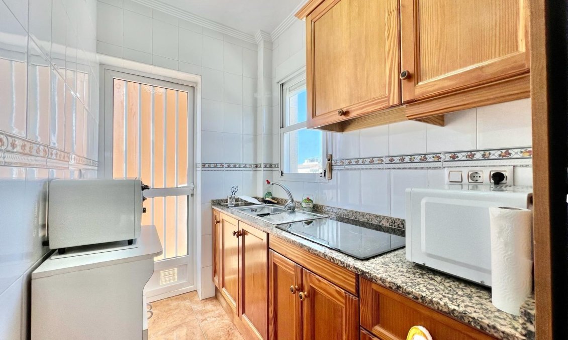 Revânzare - Bungalou -
Torrevieja - Centro