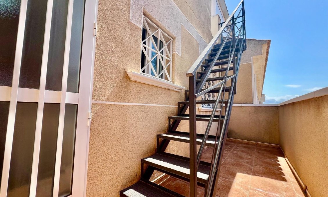 Revânzare - Bungalou -
Torrevieja - Centro