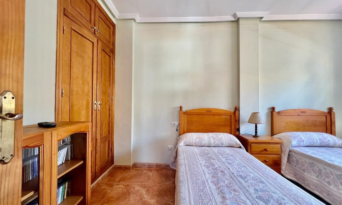 Revânzare - Bungalou -
Torrevieja - Centro