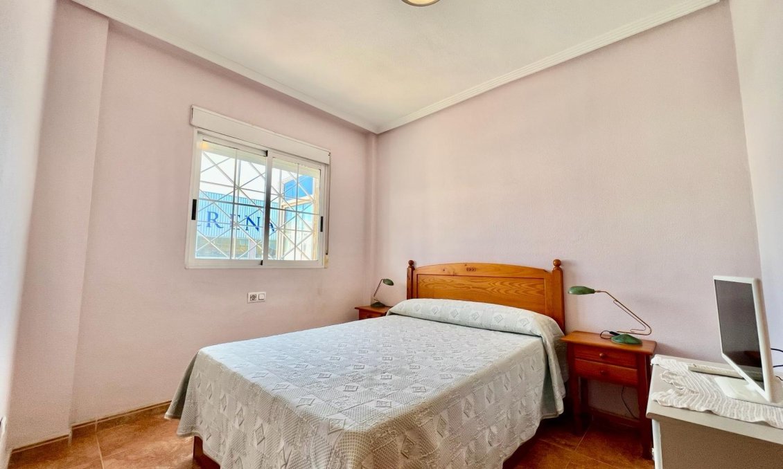 Revânzare - Bungalou -
Torrevieja - Centro
