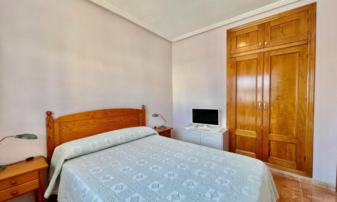 Revânzare - Bungalou -
Torrevieja - Centro