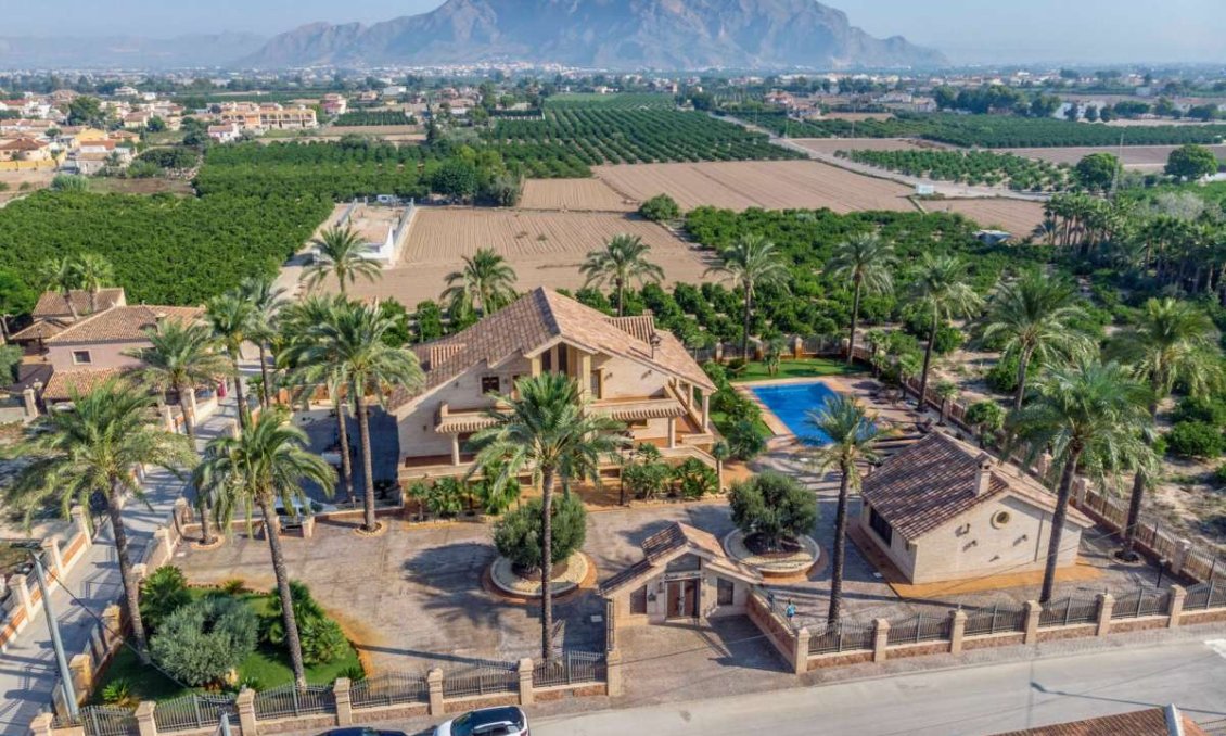 Resale - Villa -
Molins - Inland