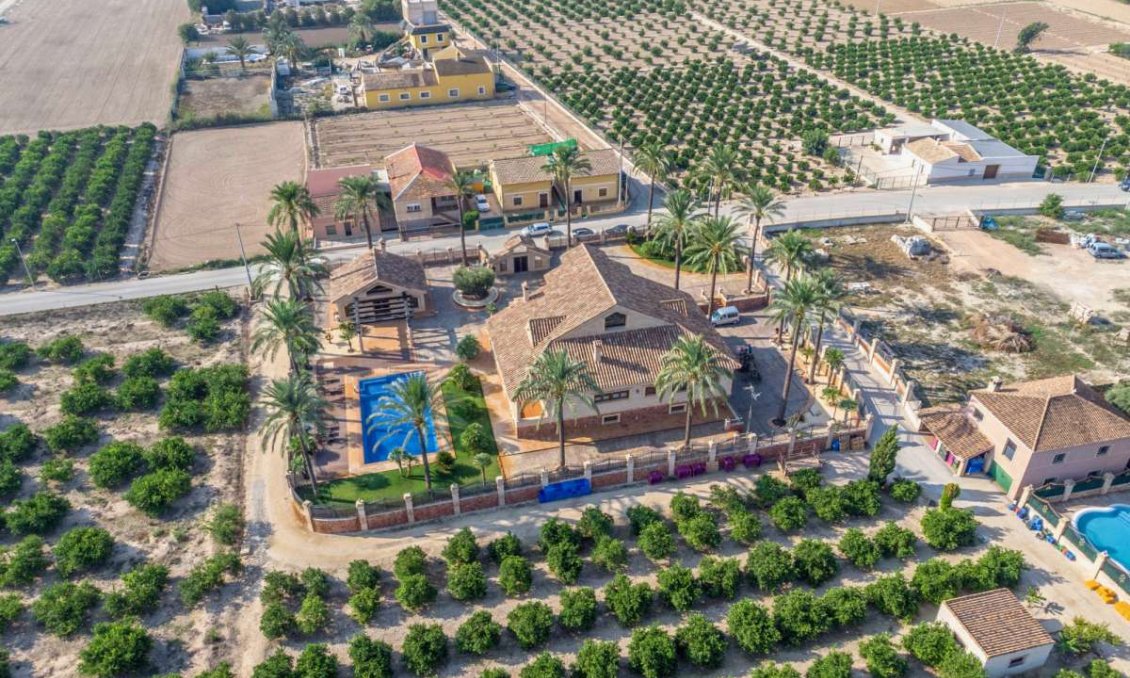 Resale - Villa -
Molins - Inland