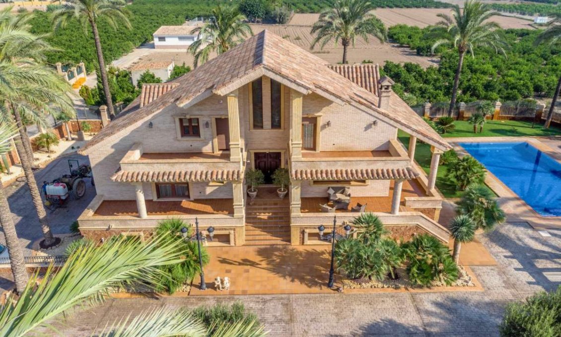 Resale - Villa -
Molins - Inland