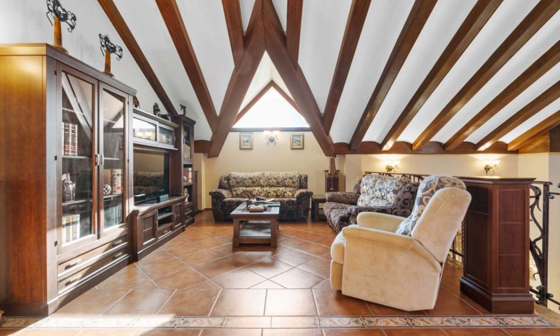 Resale - Villa -
Molins - Inland