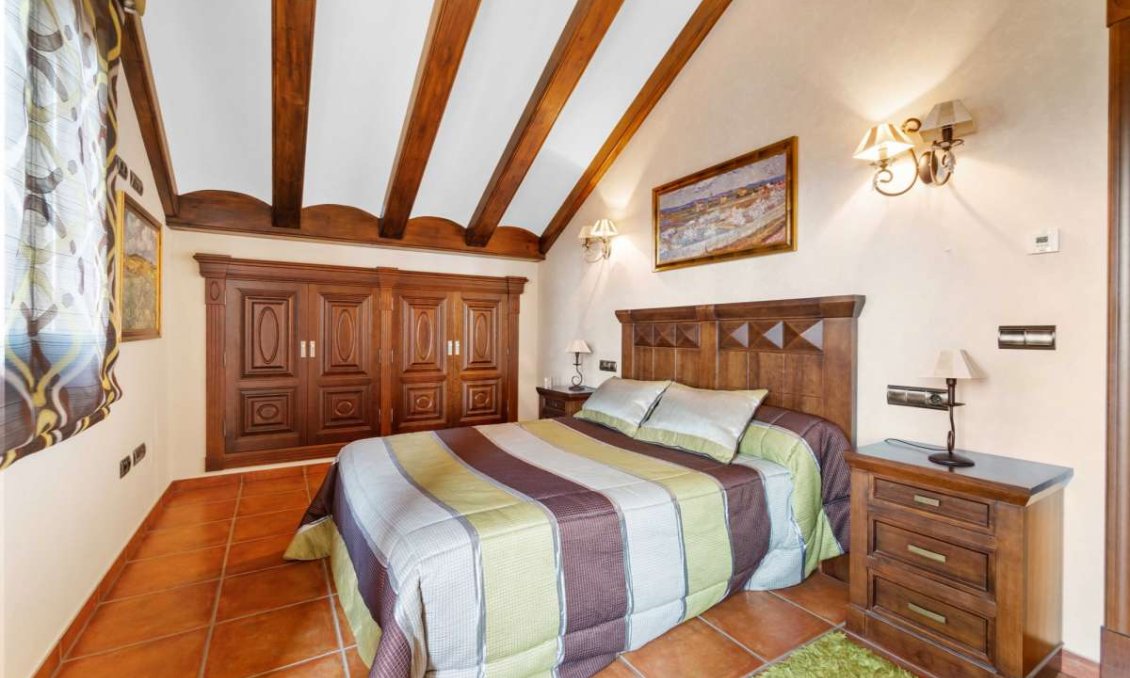 Resale - Villa -
Molins - Inland