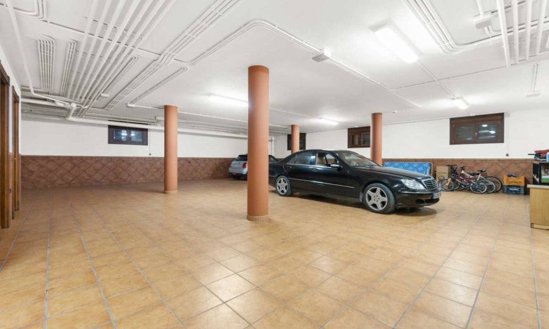 Resale - Villa -
Molins - Inland