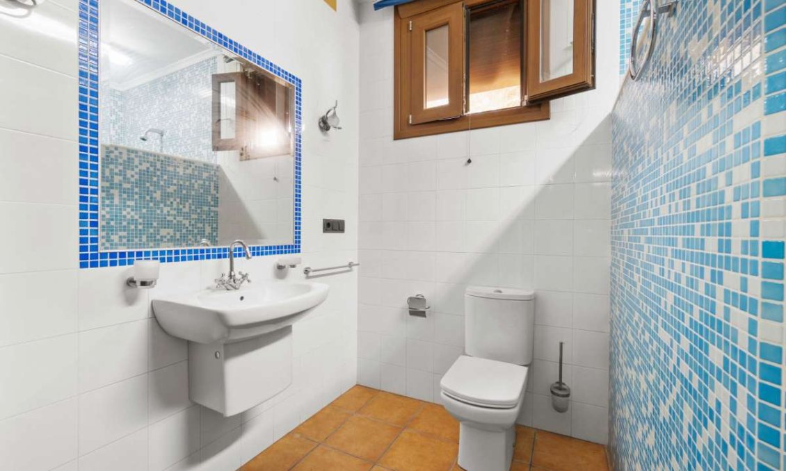Resale - Villa -
Molins - Inland