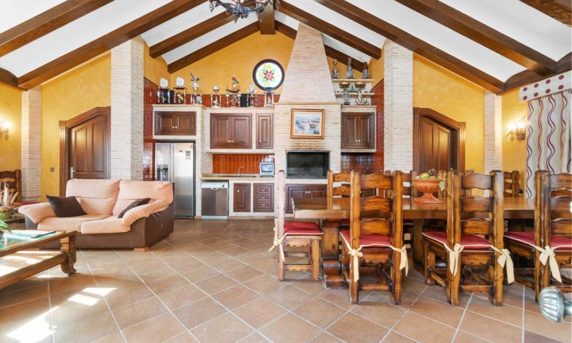 Resale - Villa -
Molins - Inland