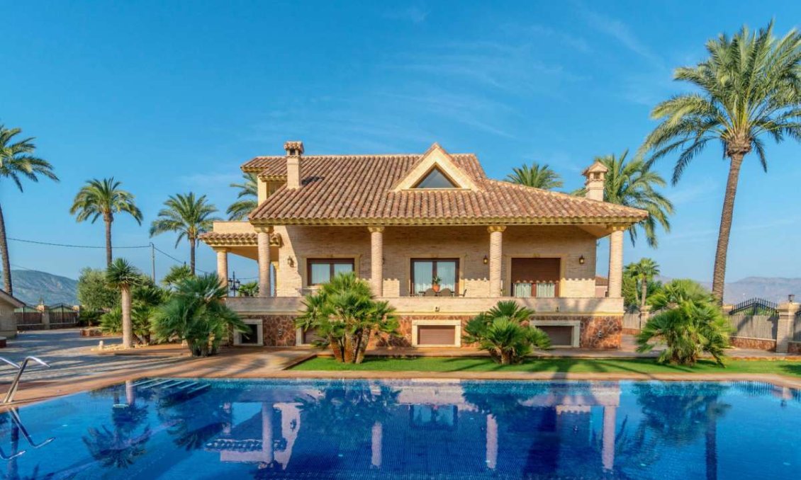 Resale - Villa -
Molins - Inland