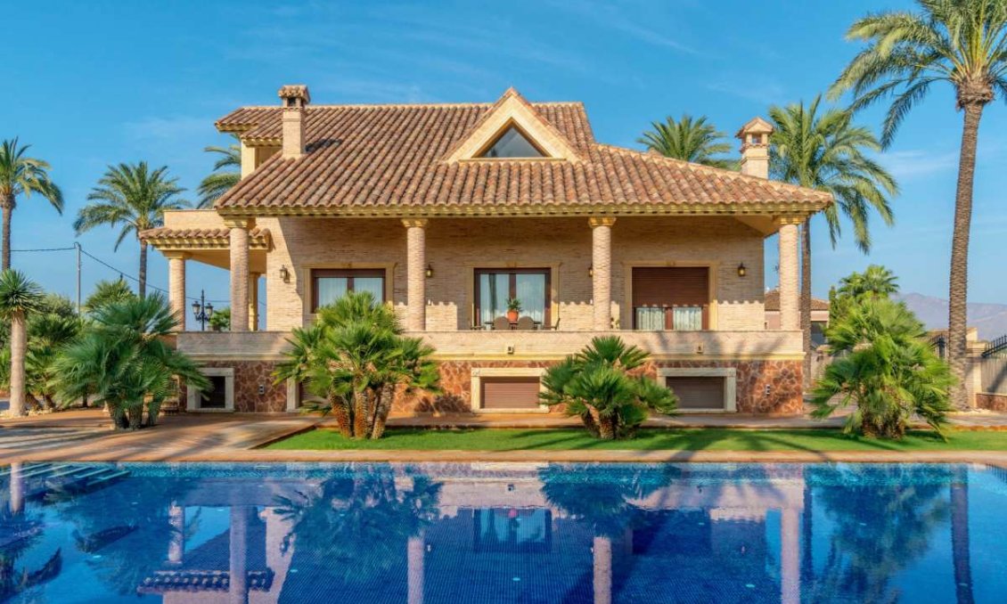 Resale - Villa -
Molins - Inland