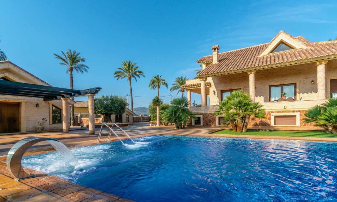 Resale - Villa -
Molins - Inland