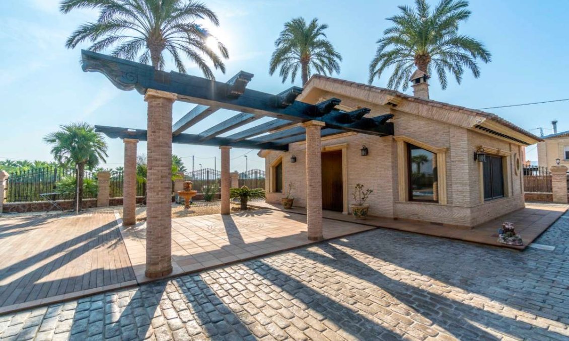 Resale - Villa -
Molins - Inland